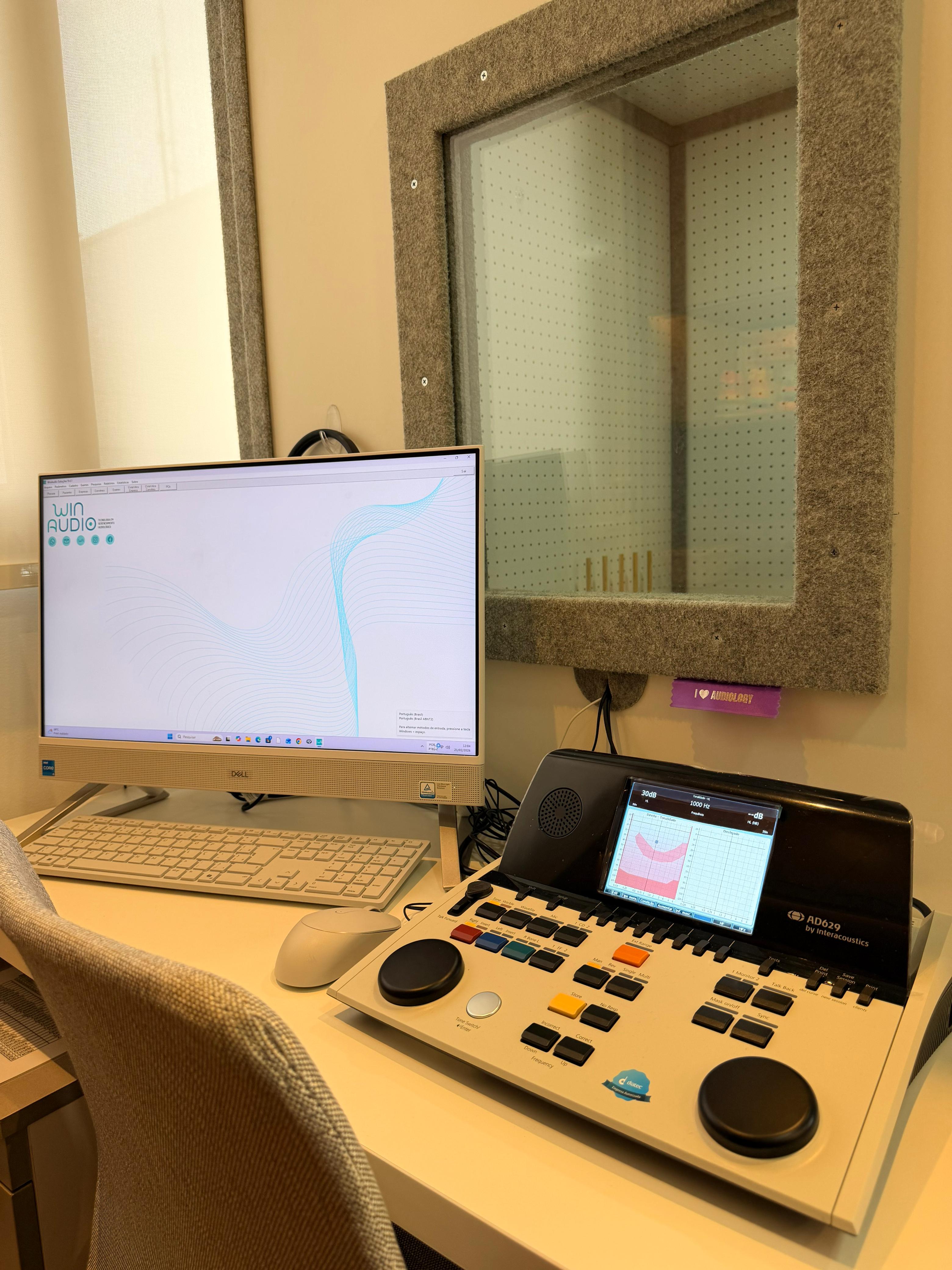 Exame de audiometria de altas frequências para detecção precoce de perda auditiva