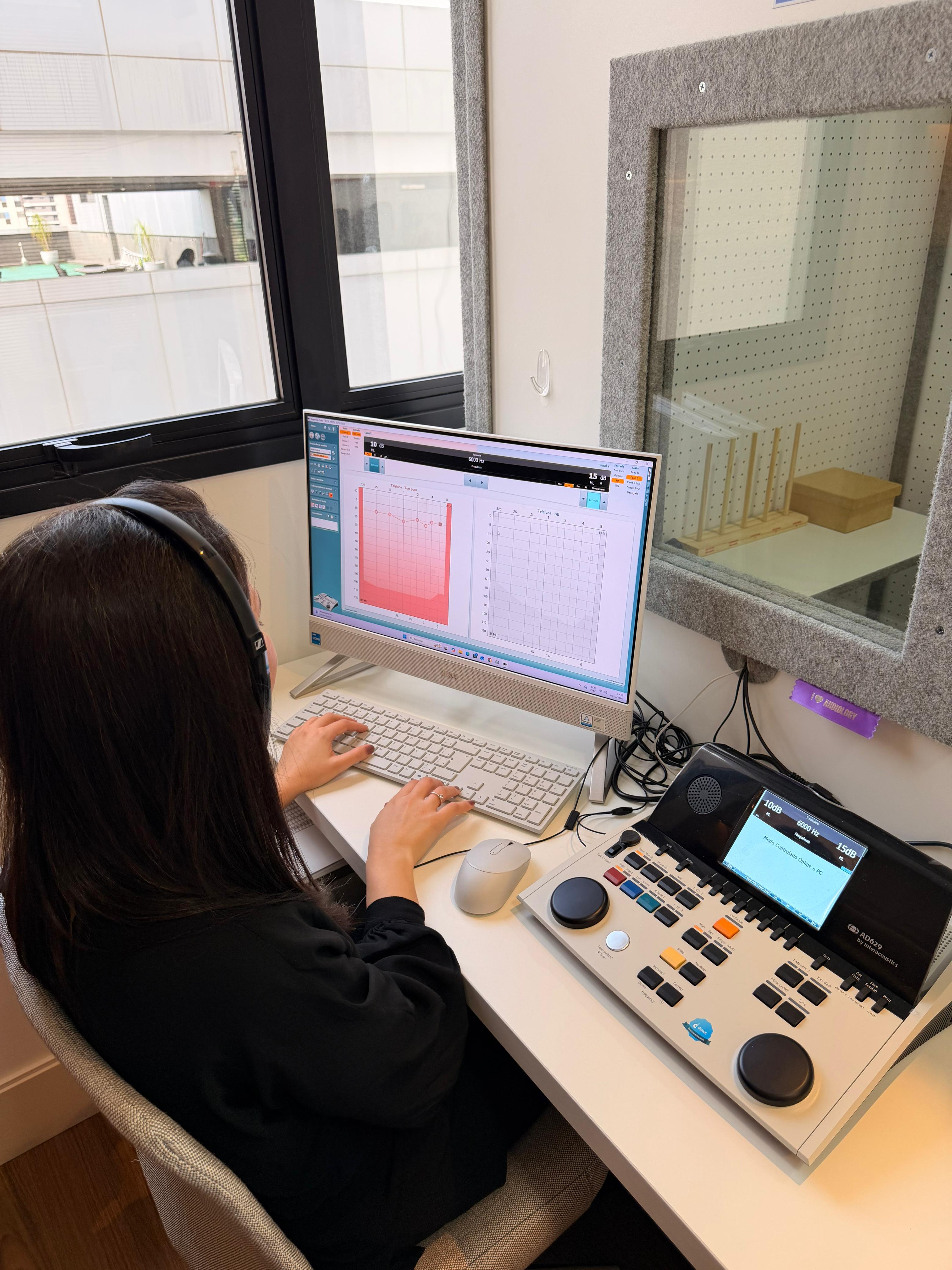 Exame de prova de função tubária para avaliação da tuba auditiva